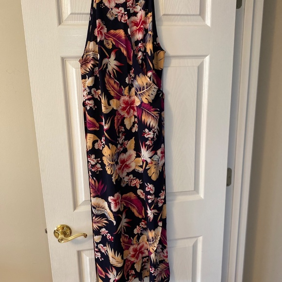 Sundress - Picture 2 of 5